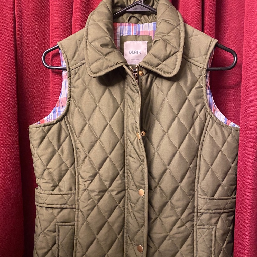 Blair-Women’s‎ Olive color Quilted Vest-Size: Small